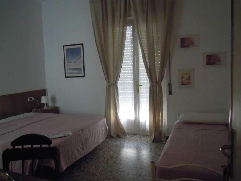 Hotel Del Mar Viareggio Rum bild